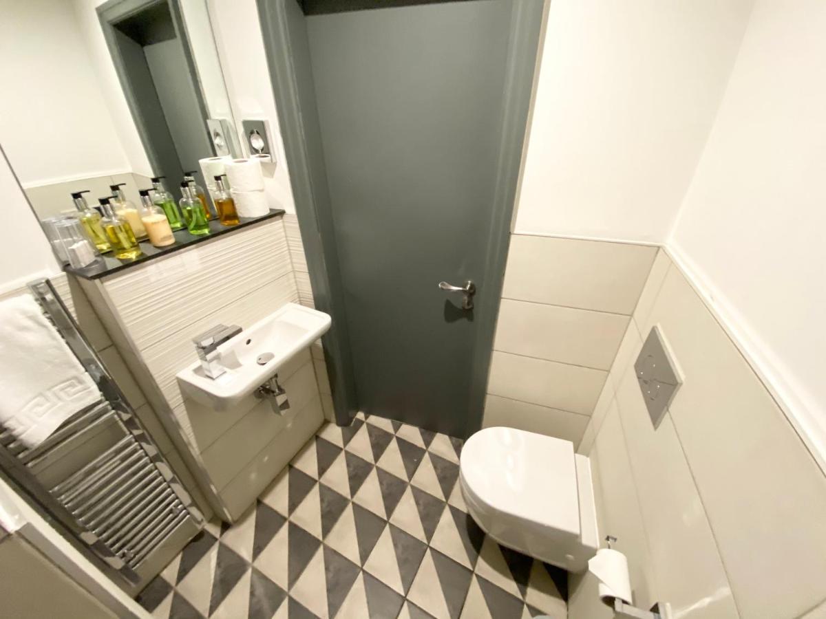לידס Studio At The Coach House Apartments מראה חיצוני תמונה