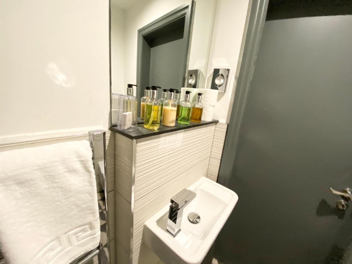 לידס Studio At The Coach House Apartments מראה חיצוני תמונה