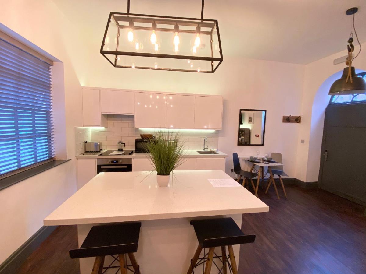 לידס Studio At The Coach House Apartments מראה חיצוני תמונה